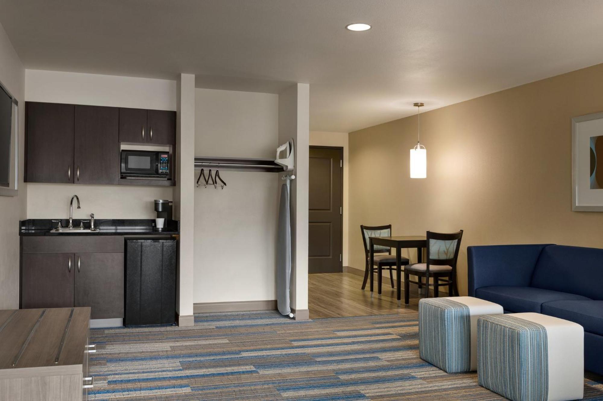 Holiday Inn Express & Suites Colorado Springs Central By Ihg Exteriér fotografie