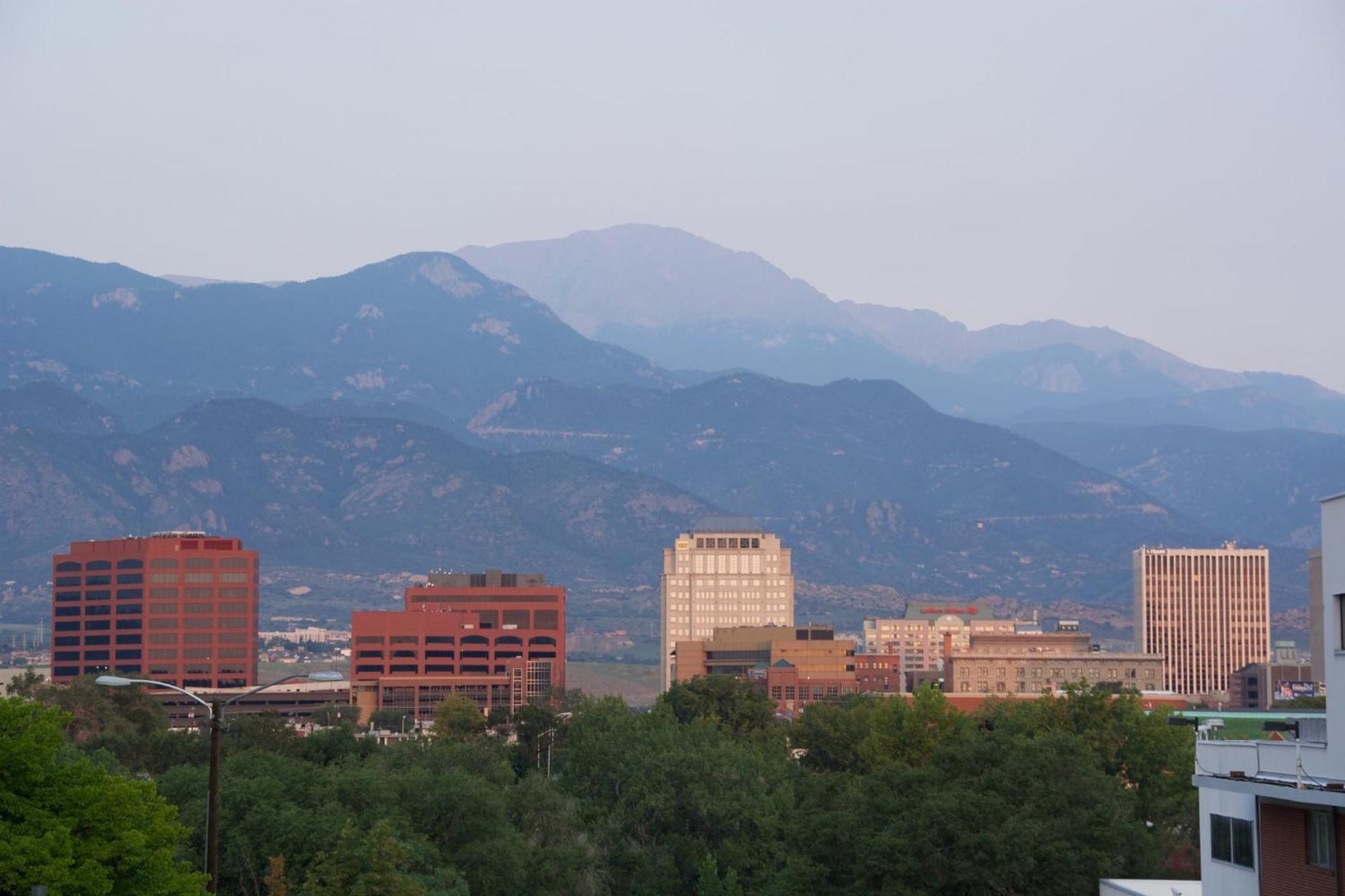 Holiday Inn Express & Suites Colorado Springs Central By Ihg Exteriér fotografie